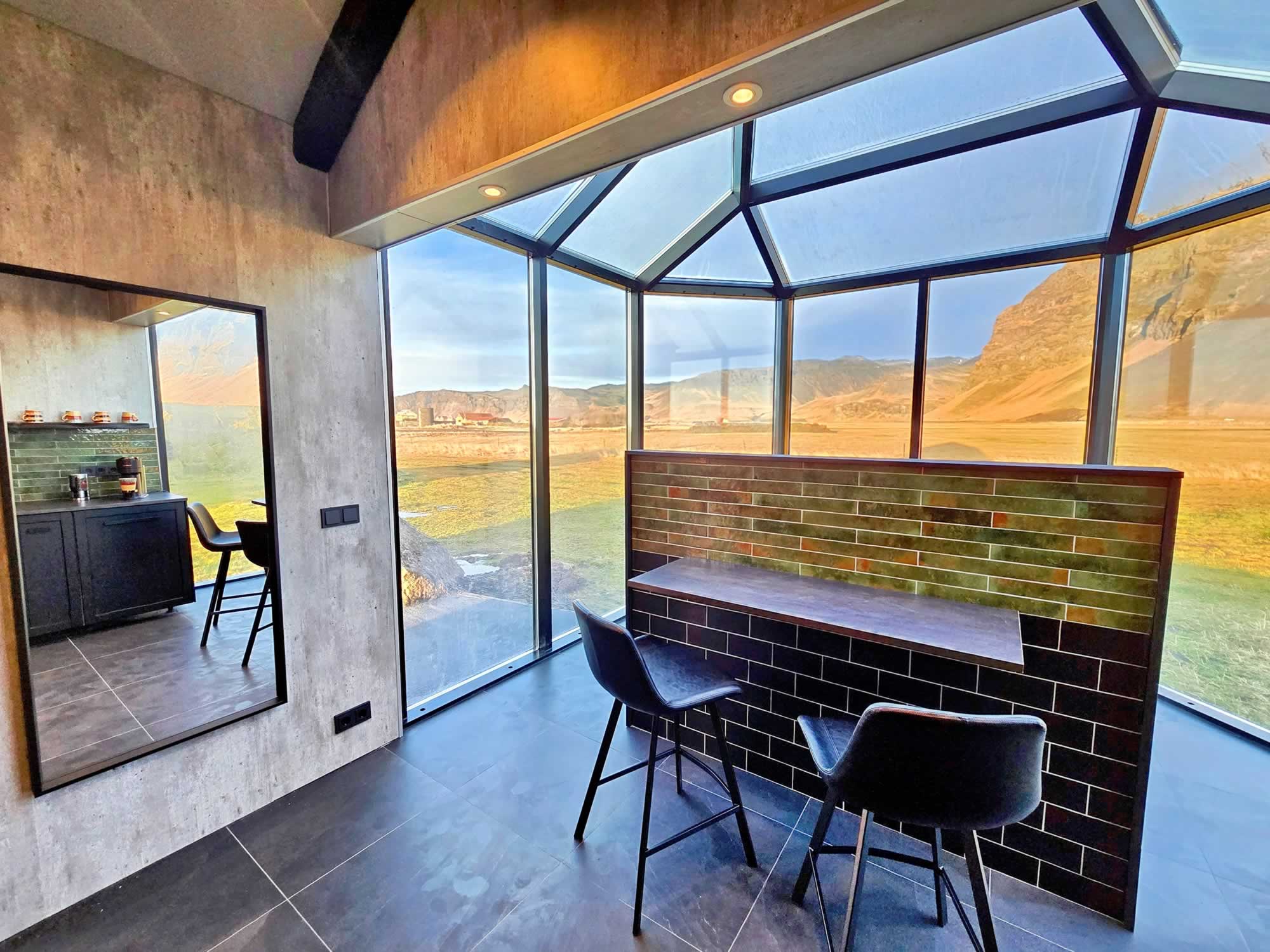 aurora-cabin-2025121317504181