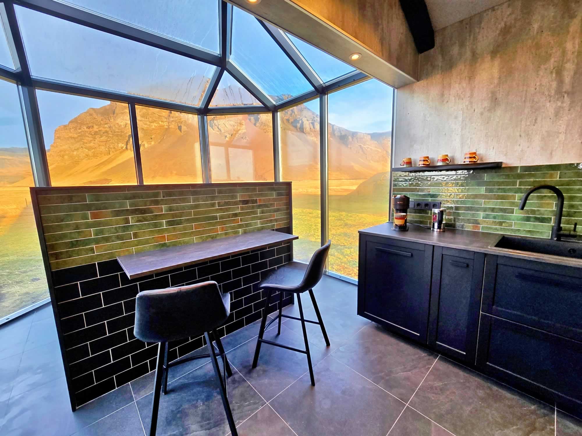 aurora-cabin-2025121317525857