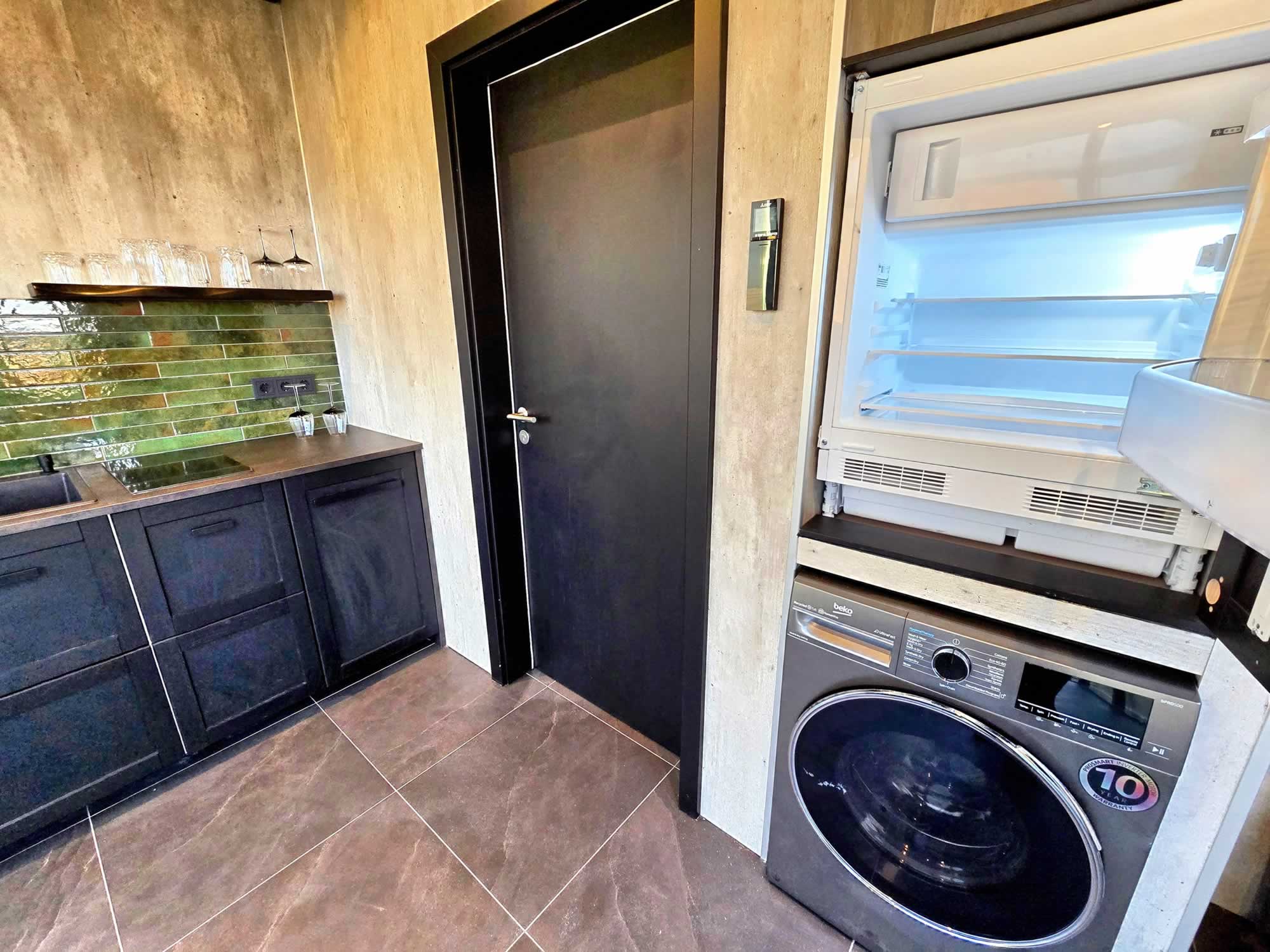 aurora-cabin-2025121318023167