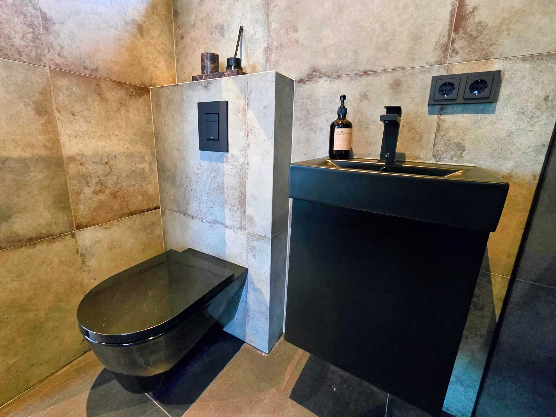 aurora-cabin-2025121319230344