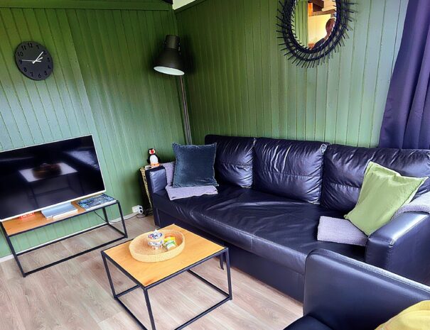 {"data":{"pictureId":"eeefe77d000643ed80ed6170b9862585","appversion":"6.5.1","stickerId":"","filterId":"334795287","infoStickerId":"","imageEffectId":"","playId":"","activityName":"","os":"android","product":"retouch","originAppId":"7356","exportType":"","editType":"","alias":"","enterFrom":"enter_launch","capability_key":["filter","erase","edit"],"capability_extra_v2":{"filter":[{"effect_id":"334795287","resource_id":"7376582105158914577","origin":"loki"}],"erase":[{"panel":"magic_eliminate"}],"edit":[{"panel":"hd_quality_picture"},{"panel":"brilliance"},{"panel":"hue"},{"panel":"color_temperature"},{"panel":"highlight"},{"panel":"one_key_edit"},{"panel":"natural_saturation"},{"panel":"light_sensitive"},{"panel":"composition"}]},"effect_type":"tool","effect_id":"filter#7376582105158914577"},"source_type":"hypic","tiktok_developers_3p_anchor_params":"{"client_key":"awgvo7gzpeas2ho6","template_id":"","filter_id":["334795287"],"capability_key":["filter","erase","edit"],"capability_extra_v2":{"filter":[{"effect_id":"334795287","resource_id":"7376582105158914577","origin":"loki"}],"erase":[{"panel":"magic_eliminate"}],"edit":[{"panel":"hd_quality_picture"},{"panel":"brilliance"},{"panel":"hue"},{"panel":"color_temperature"},{"panel":"highlight"},{"panel":"one_key_edit"},{"panel":"natural_saturation"},{"panel":"light_sensitive"},{"panel":"composition"}]}}"}