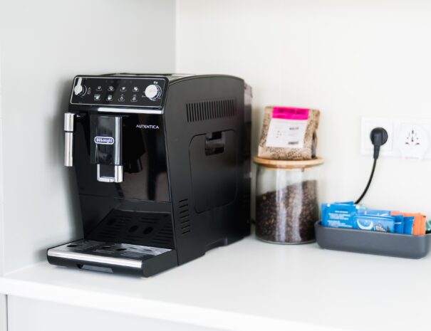 {"data":{"source_platform":"mobile_2","pictureId":"056f53195a9042b1bf6af8a990dbee4b","appversion":"8.4.0","stickerId":"","filterId":"","infoStickerId":"","imageEffectId":"","playId":"","activityName":"","os":"android","product":"retouch","originAppId":"7356","exportType":"","editType":"","alias":"","enterFrom":"enter_launch","capability_key":["edit"],"capability_extra_v2":{"edit":[{"panel":"composition"},{"panel":"one_key_edit"}]},"effect_type":"tool","effect_id":"edit"},"source_type":"hypic","tiktok_developers_3p_anchor_params":"{"client_key":"awgvo7gzpeas2ho6","template_id":"","filter_id":[],"capability_key":["edit"],"capability_extra_v2":{"edit":[{"panel":"composition"},{"panel":"one_key_edit"}]}}"}