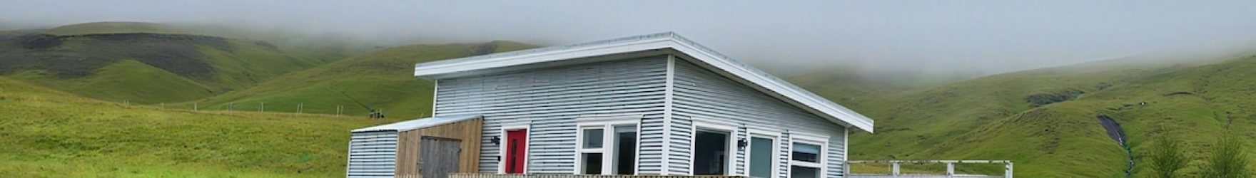 seljalandsfoss-cabin-kitchen